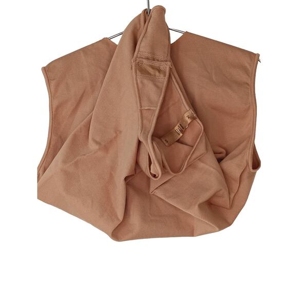 New without Tags SKIMS ESSENTIAL CREW NECK Thong SLEEVELESS BODYSUIT SZ S/M - Picture 3 of 5